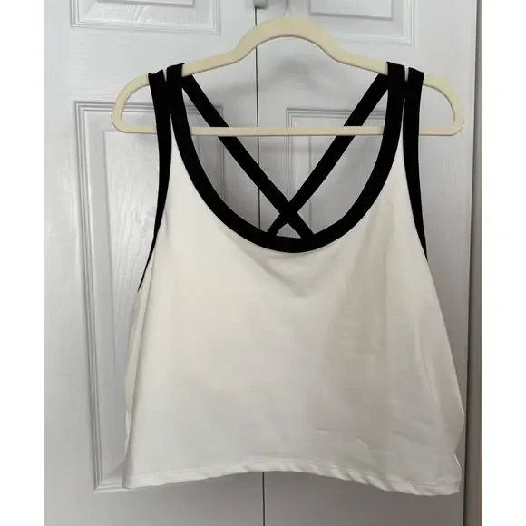 Torrid Performance Core Longline Active Bra Tank White/Black 4X NWT - Picture 4 of 10